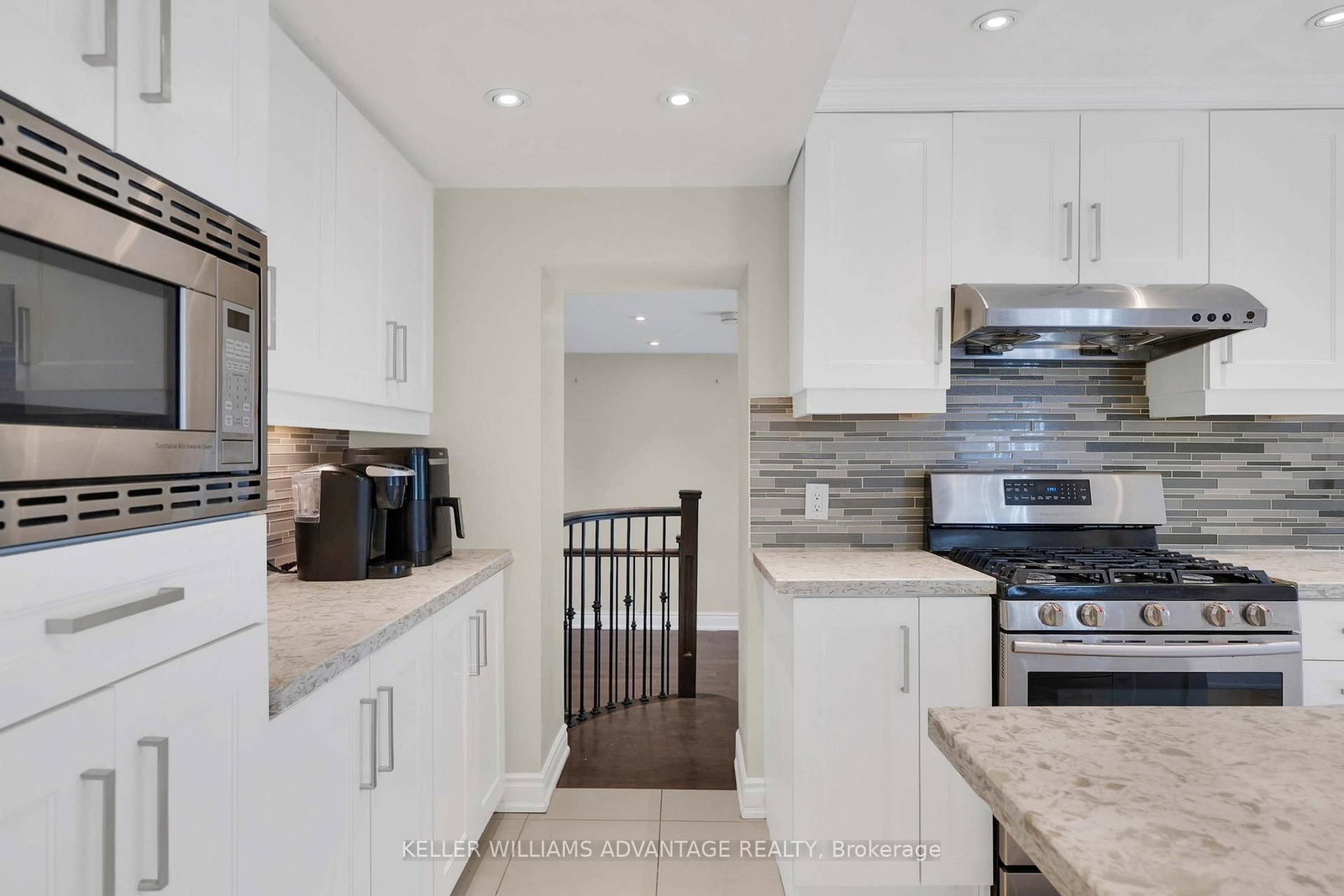108 Roseview Avenue • Richmond Hill, ON photo 14