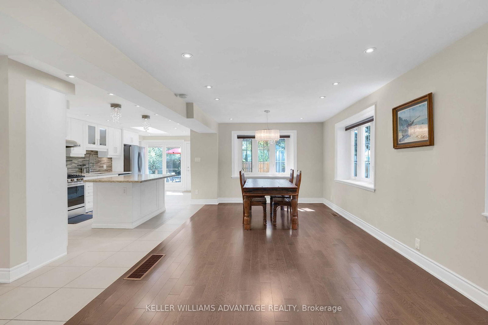 108 Roseview Avenue • Richmond Hill, ON photo 5