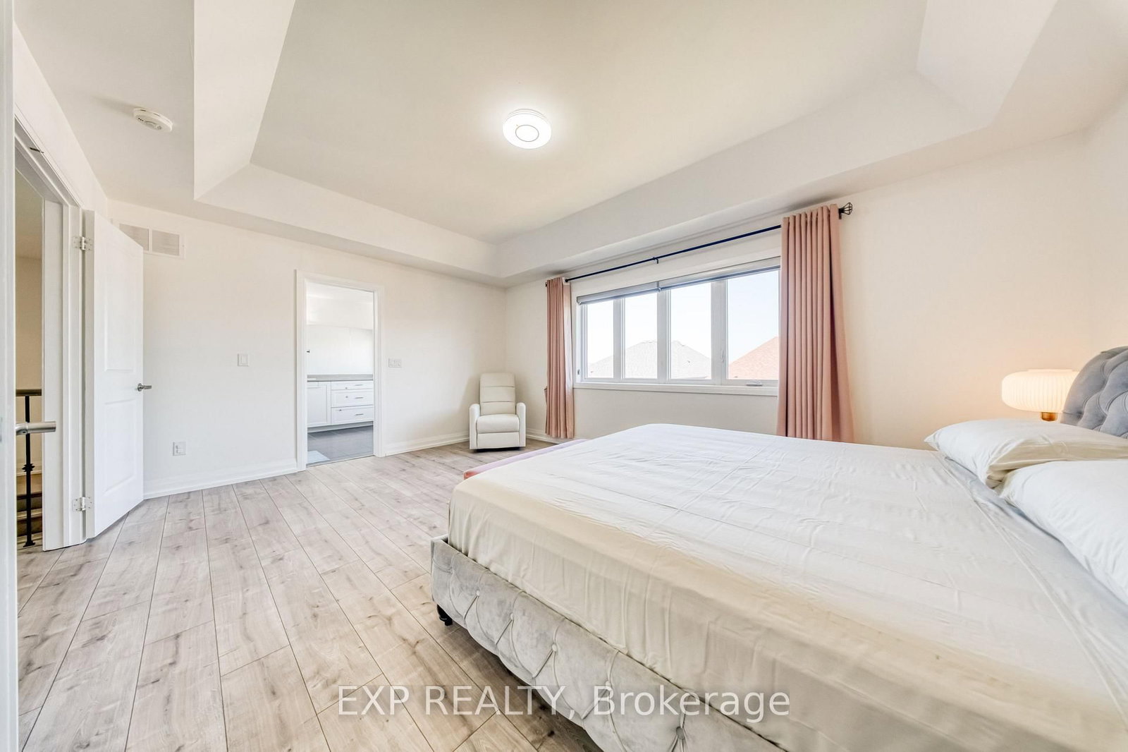 8 Prosperity Way • East Gwillimbury, ON photo 16