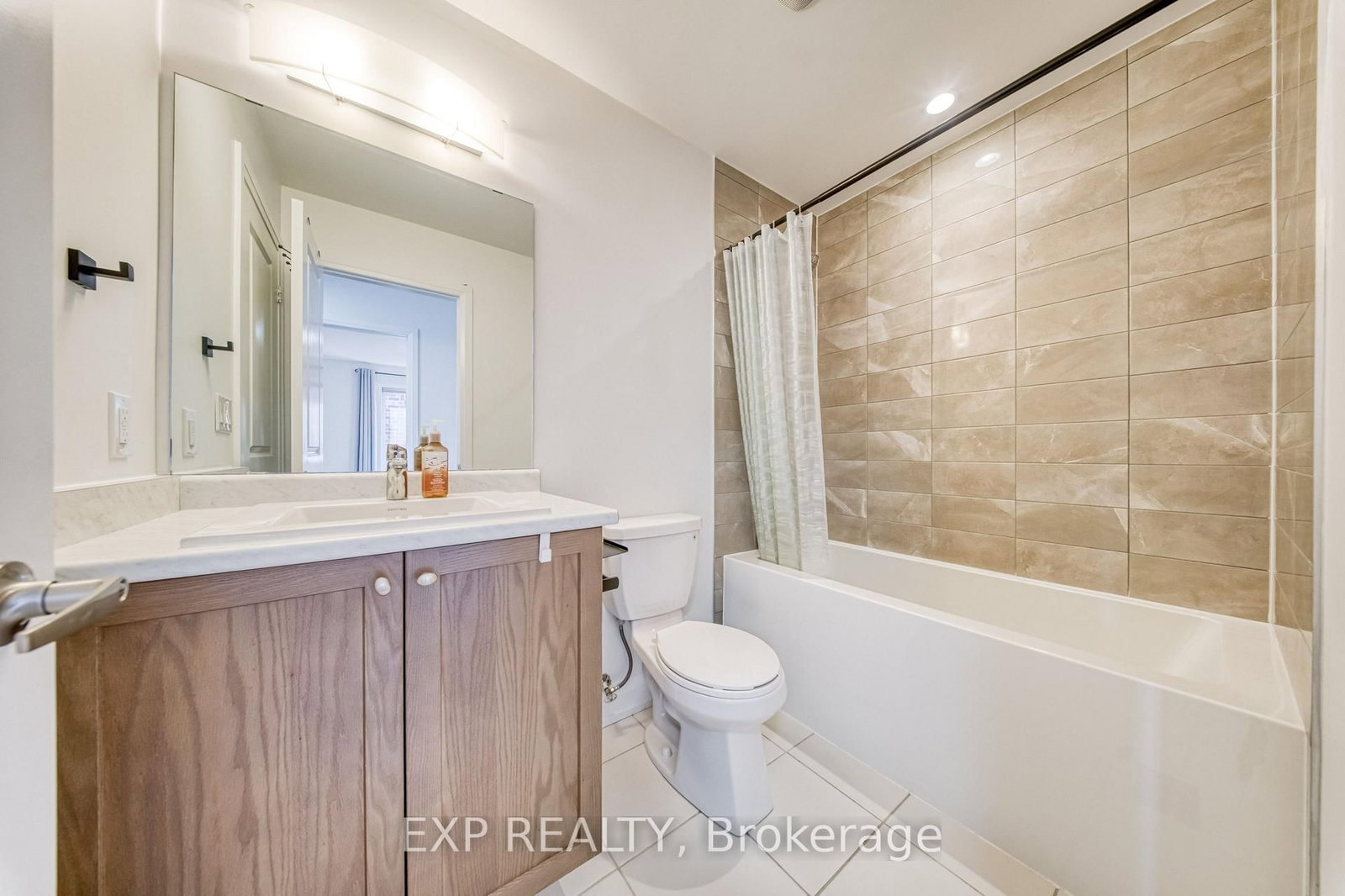 8 Prosperity Way • East Gwillimbury, ON photo 24