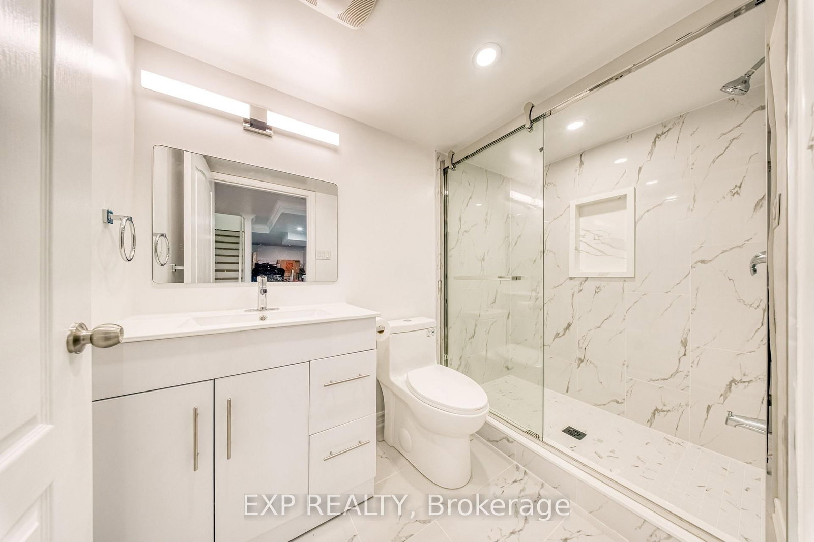 8 Prosperity Way • East Gwillimbury, ON photo 30