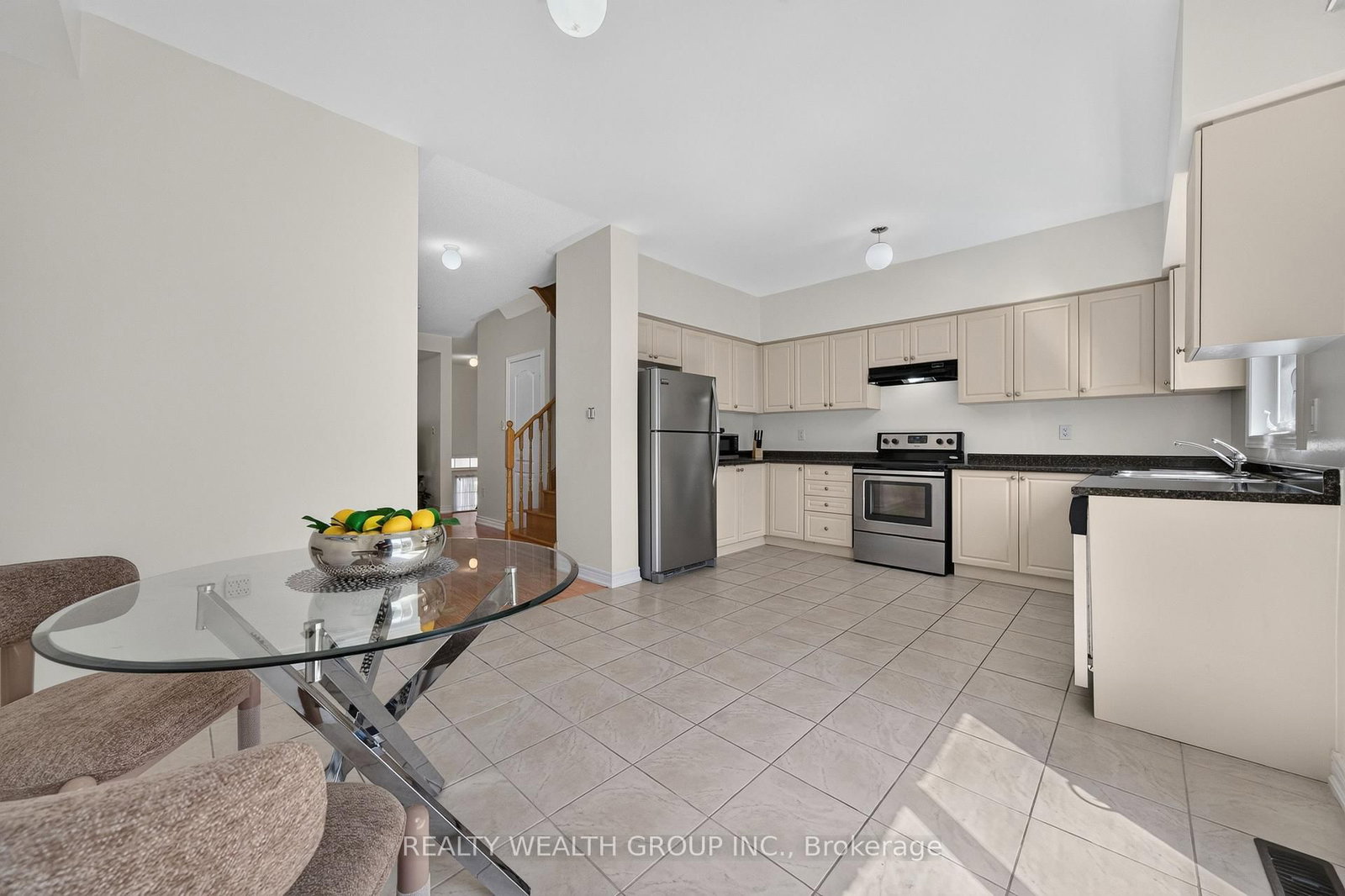35 Matthewson Avenue • Bradford West Gwillimbury, ON photo 9