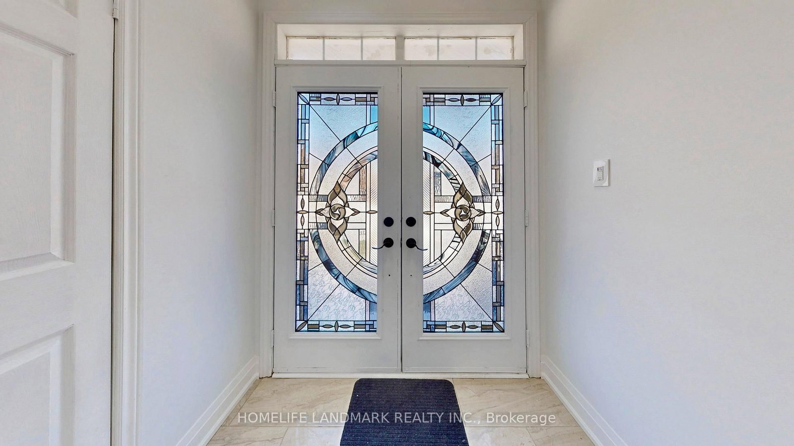 32 Arco Circle • Vaughan, ON photo 4