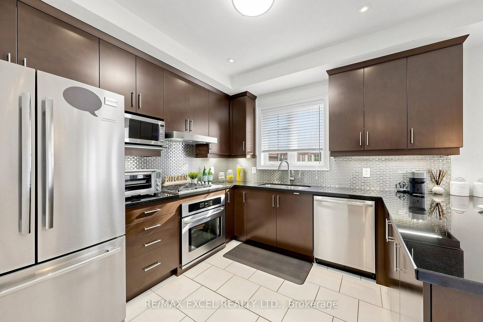 25 Lord Durham Road • Markham, ON photo 9
