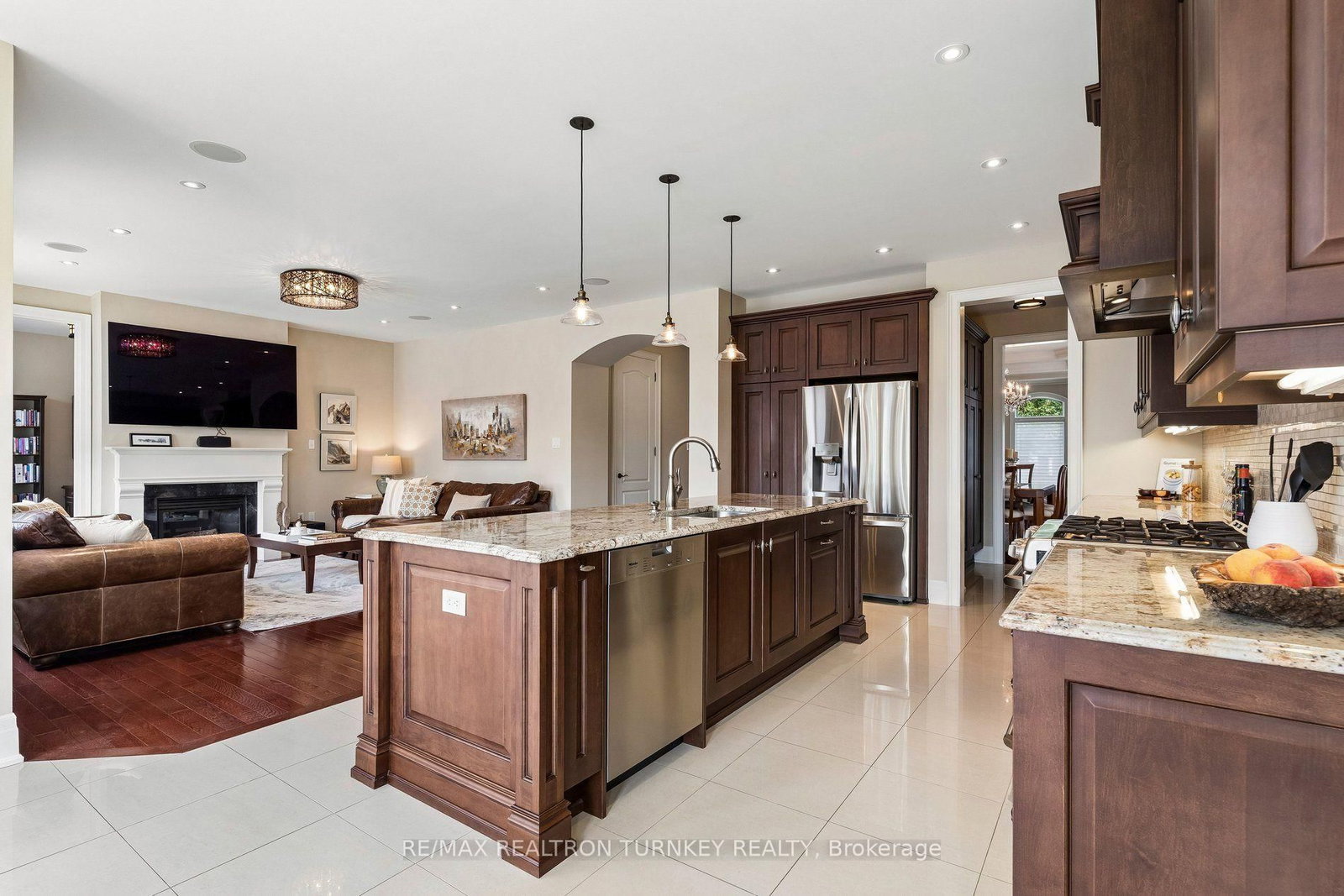 76 Vines Place • Aurora, ON photo 11