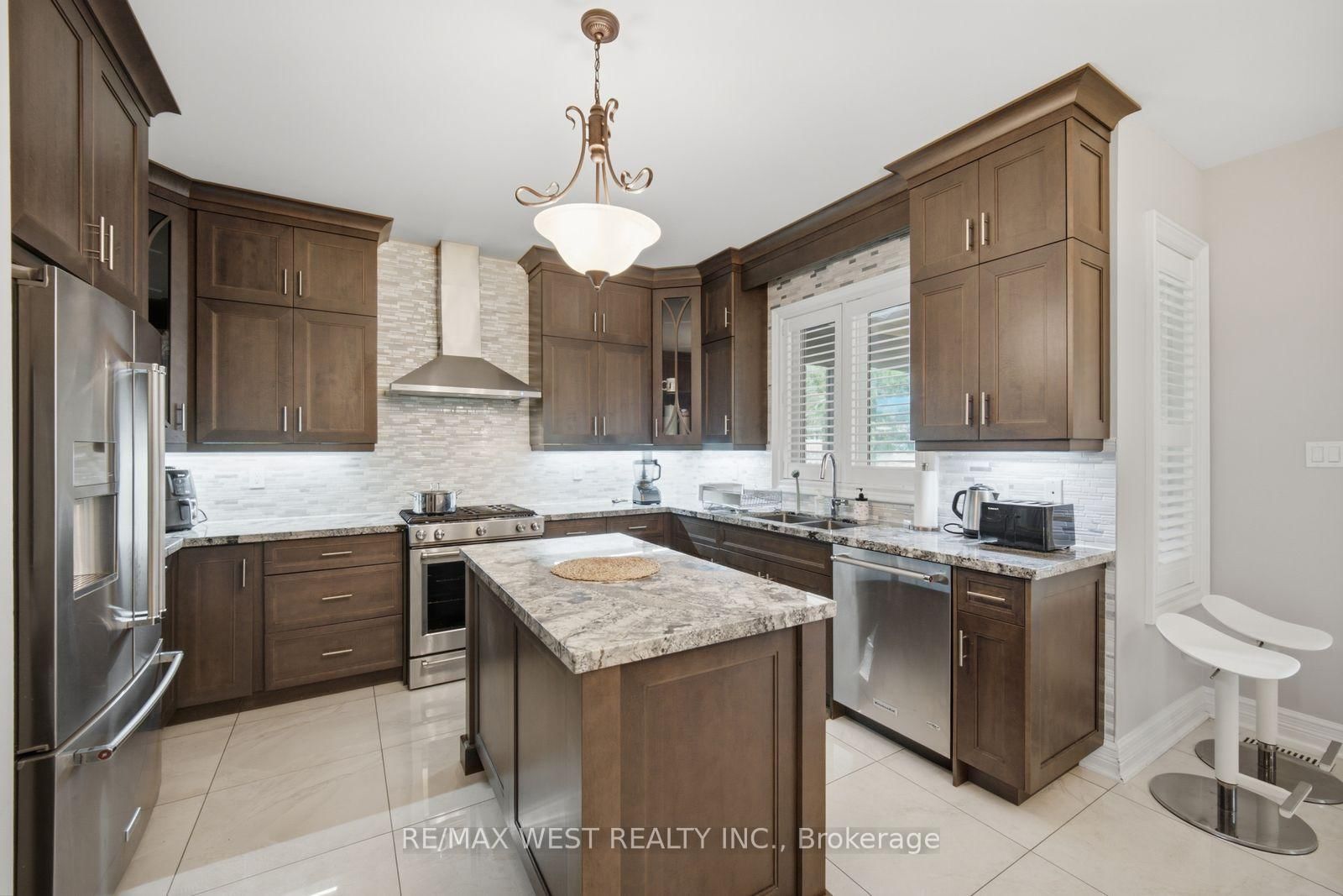 65 Burnhaven Avenue • Vaughan, ON photo 14