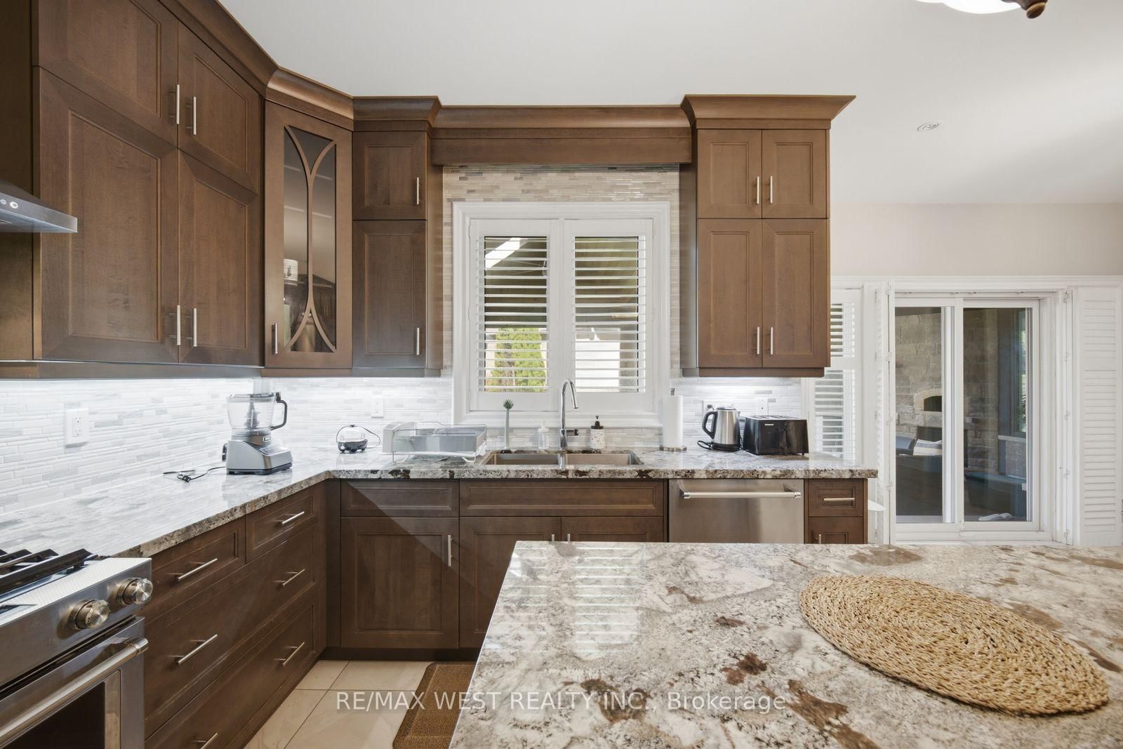 65 Burnhaven Avenue • Vaughan, ON photo 17