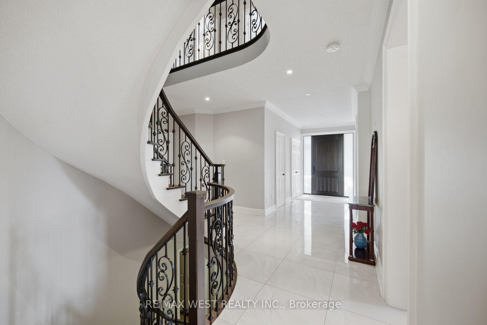 65 Burnhaven Avenue • Vaughan, ON photo 4
