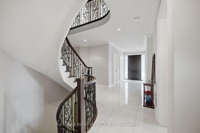 65 Burnhaven Avenue • Vaughan, ON photo 4