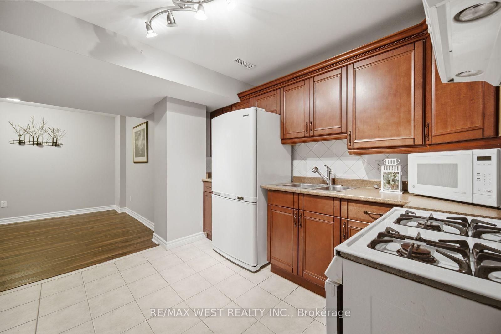 65 Burnhaven Avenue • Vaughan, ON photo 40