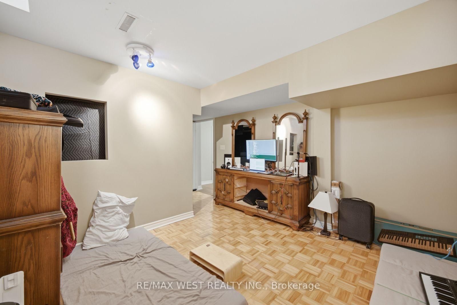 65 Burnhaven Avenue • Vaughan, ON photo 42