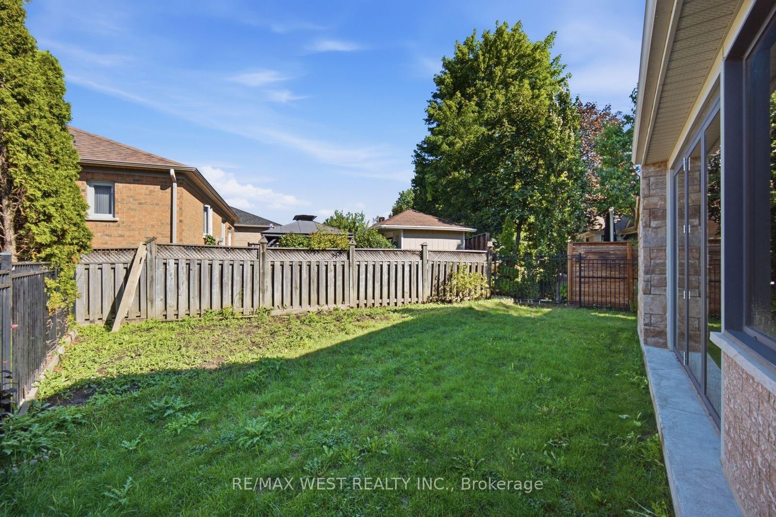 65 Burnhaven Avenue • Vaughan, ON photo 49
