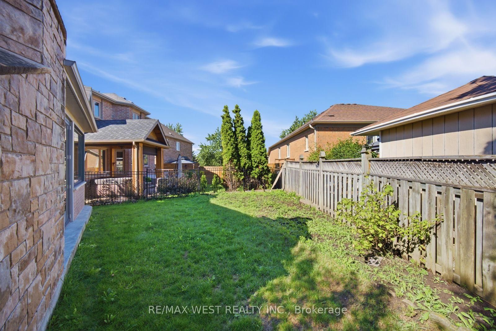65 Burnhaven Avenue • Vaughan, ON photo 50
