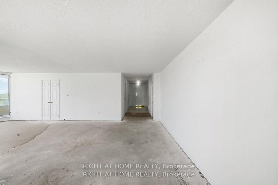 610 Bullock Drive • #803 • Markham, ON photo 13