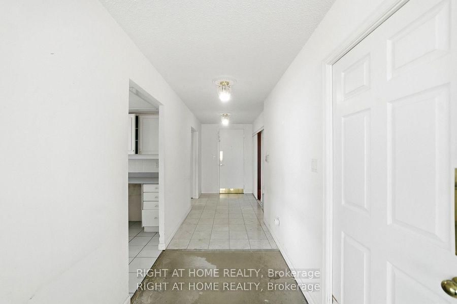 610 Bullock Drive • #803 • Markham, ON photo 14