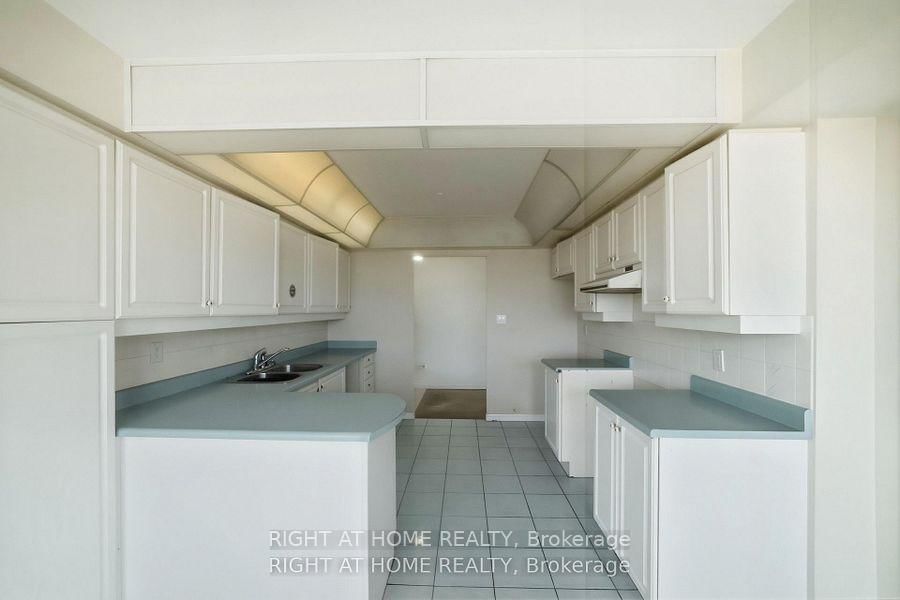 610 Bullock Drive • #803 • Markham, ON photo 26