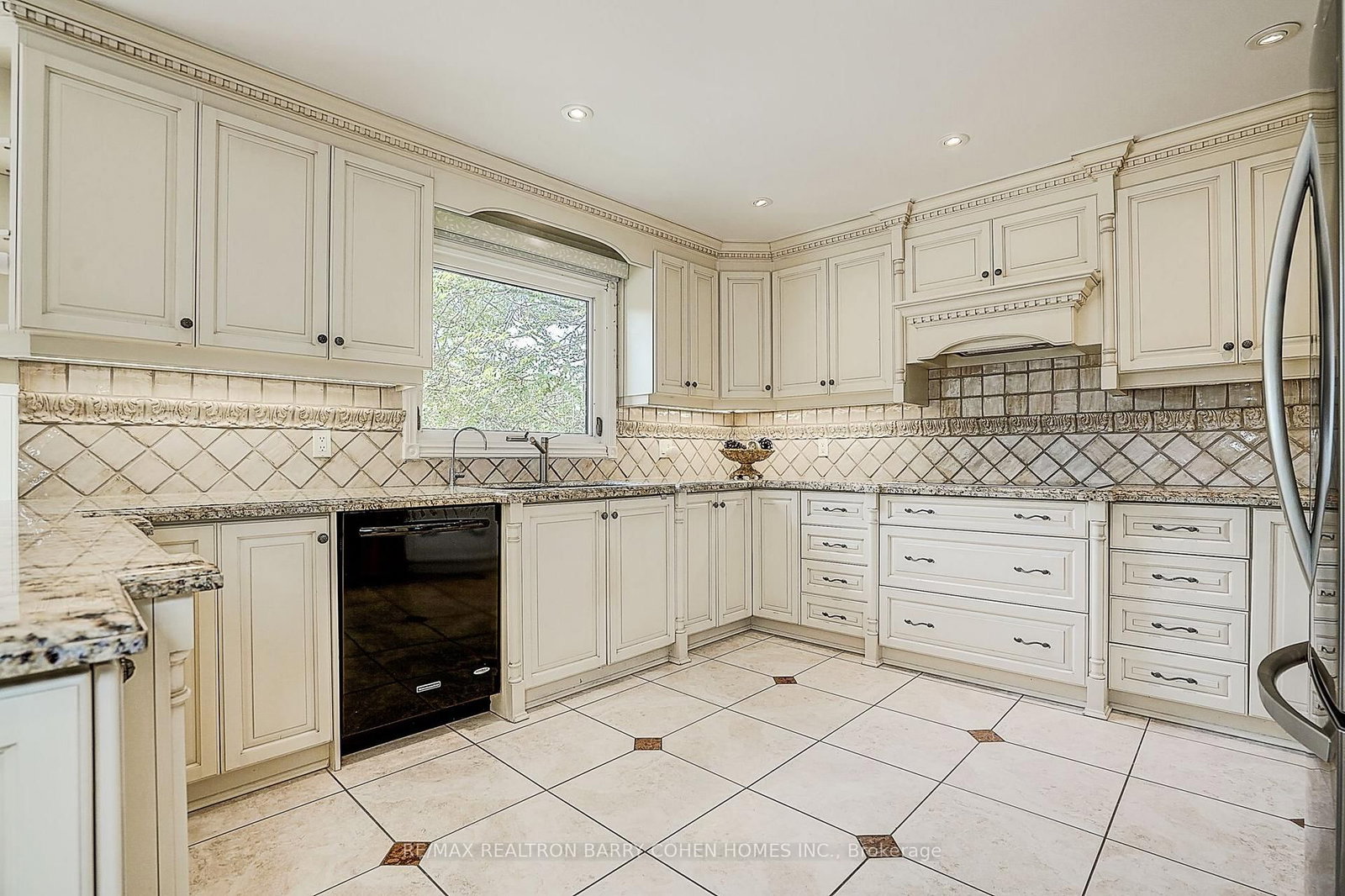 44 Prince Edward Boulevard • Markham, ON photo 19