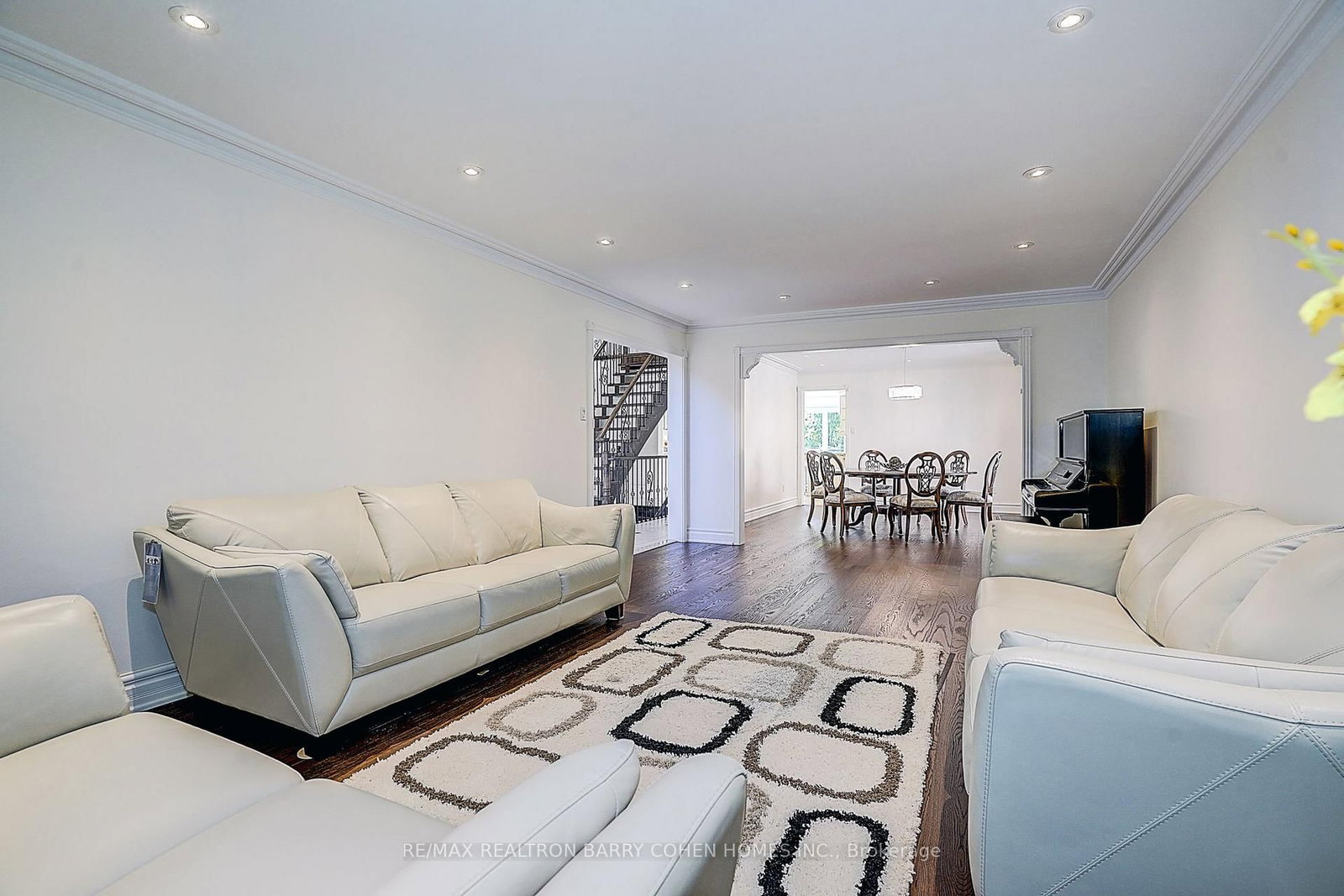 44 Prince Edward Boulevard • Markham, ON photo 6