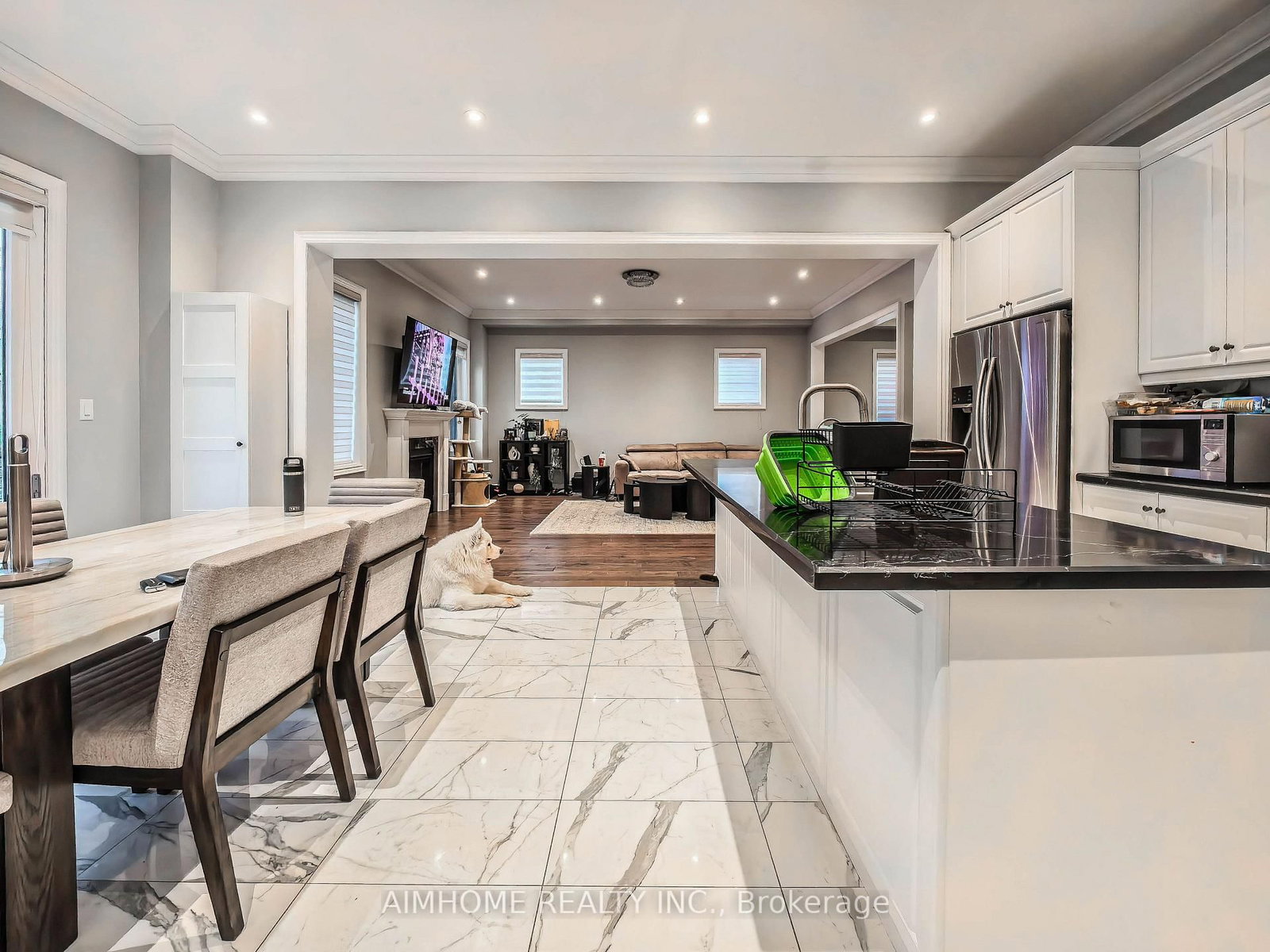 706 Harry Douglas Street • Newmarket, ON photo 13
