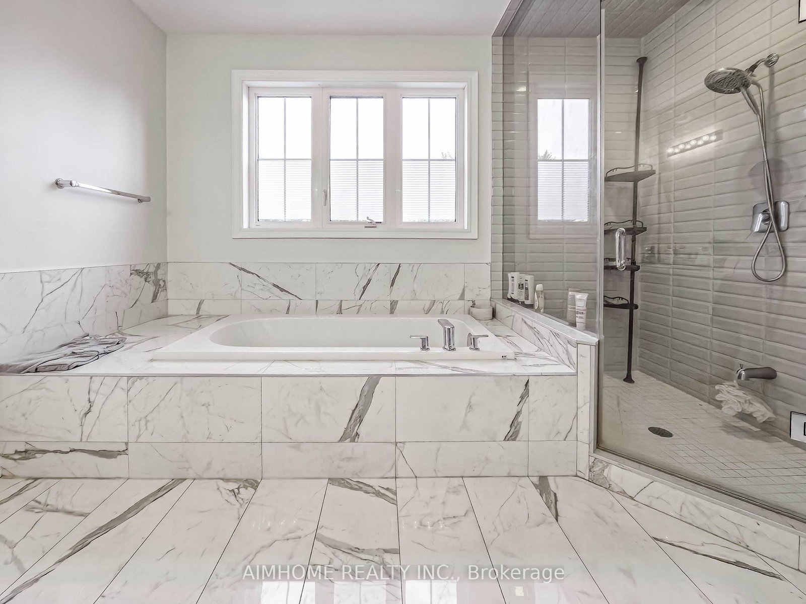 706 Harry Douglas Street • Newmarket, ON photo 24