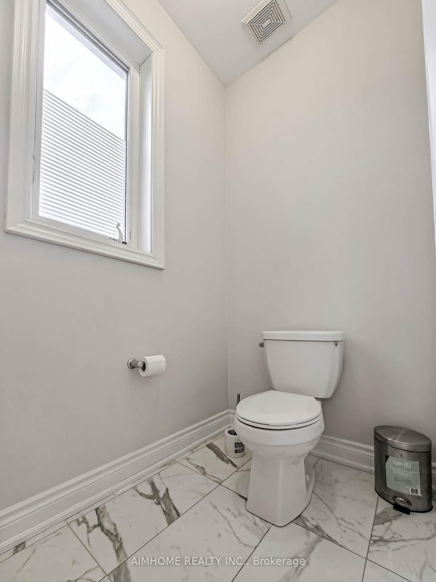 706 Harry Douglas Street • Newmarket, ON photo 25