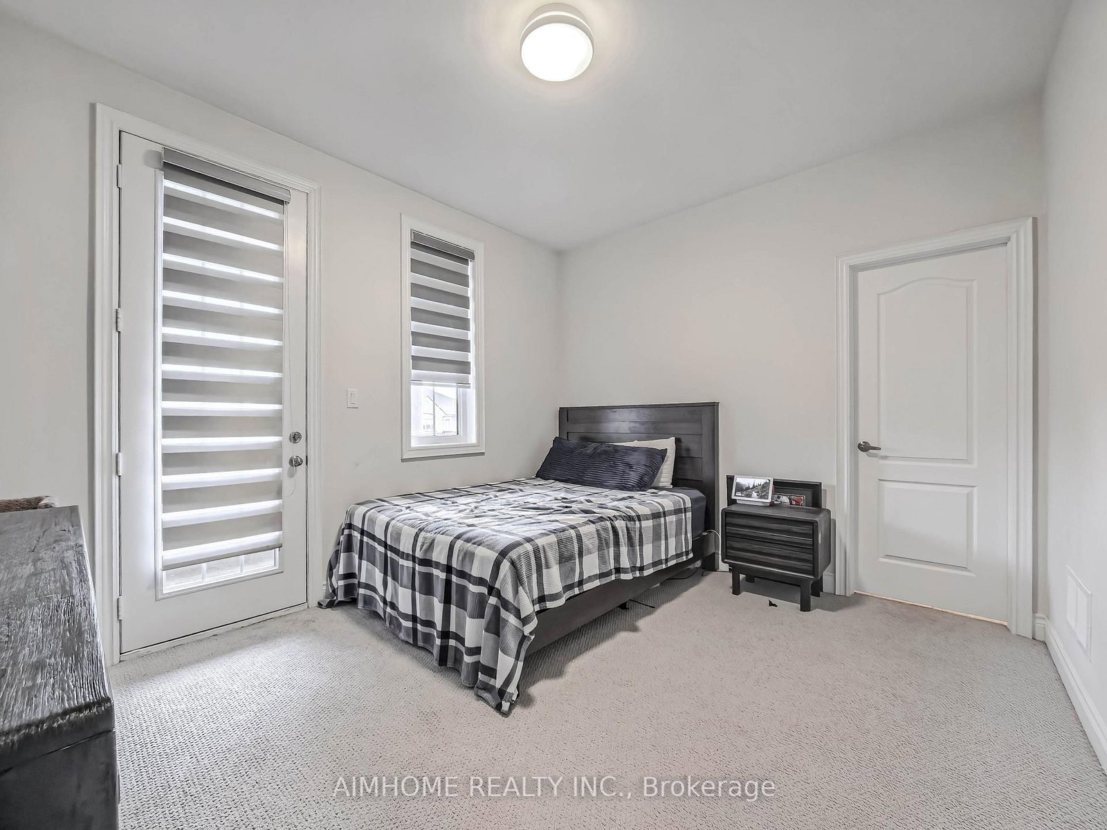706 Harry Douglas Street • Newmarket, ON photo 33
