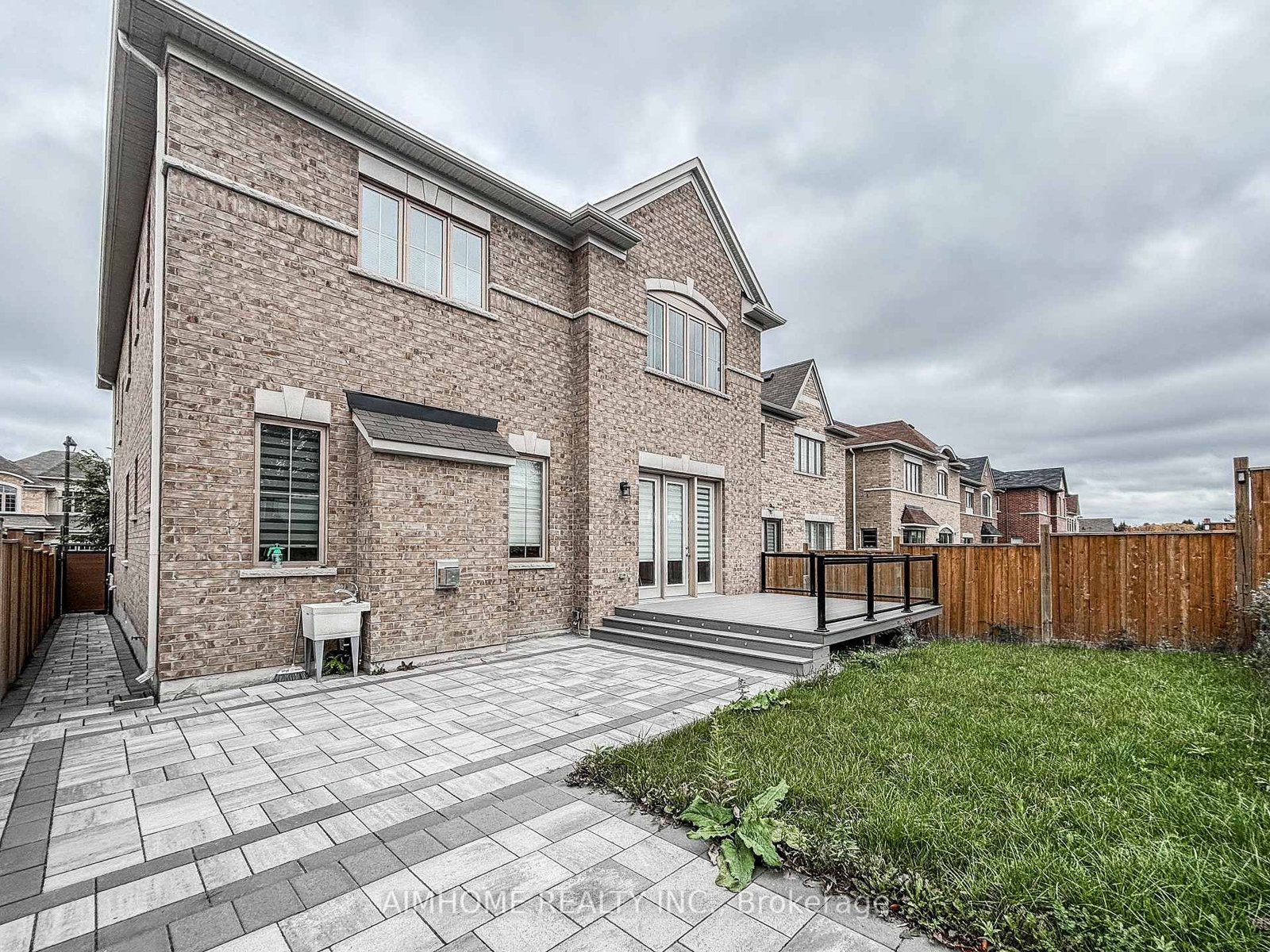 706 Harry Douglas Street • Newmarket, ON photo 39