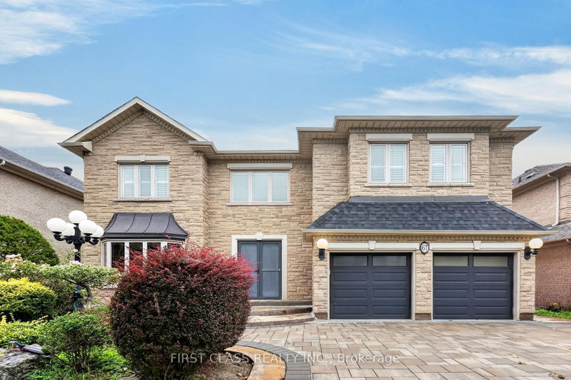 67 Black Walnut Crescent