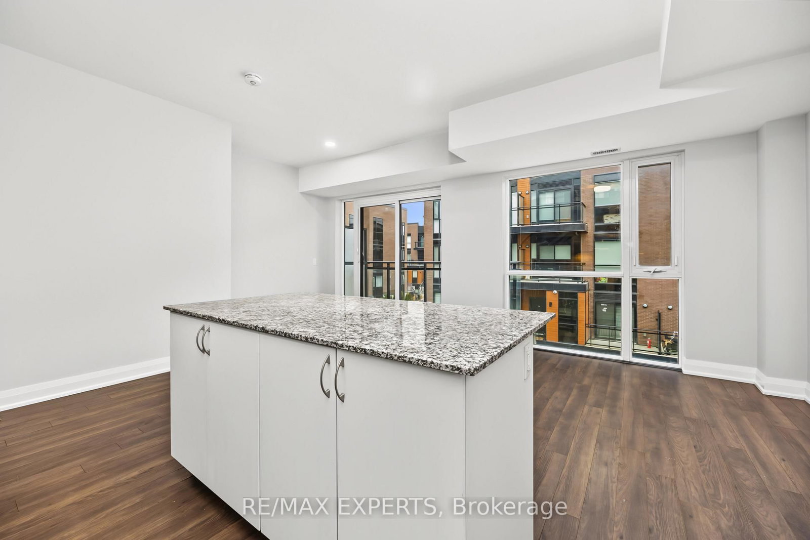 5309 Highway 7 Road • #A803 • Vaughan, ON photo 9