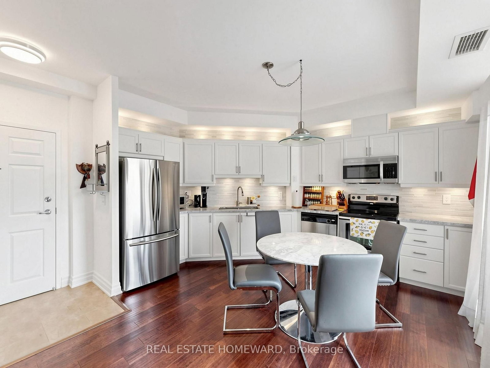 15450 Yonge Street • #309 • Aurora, ON photo 5