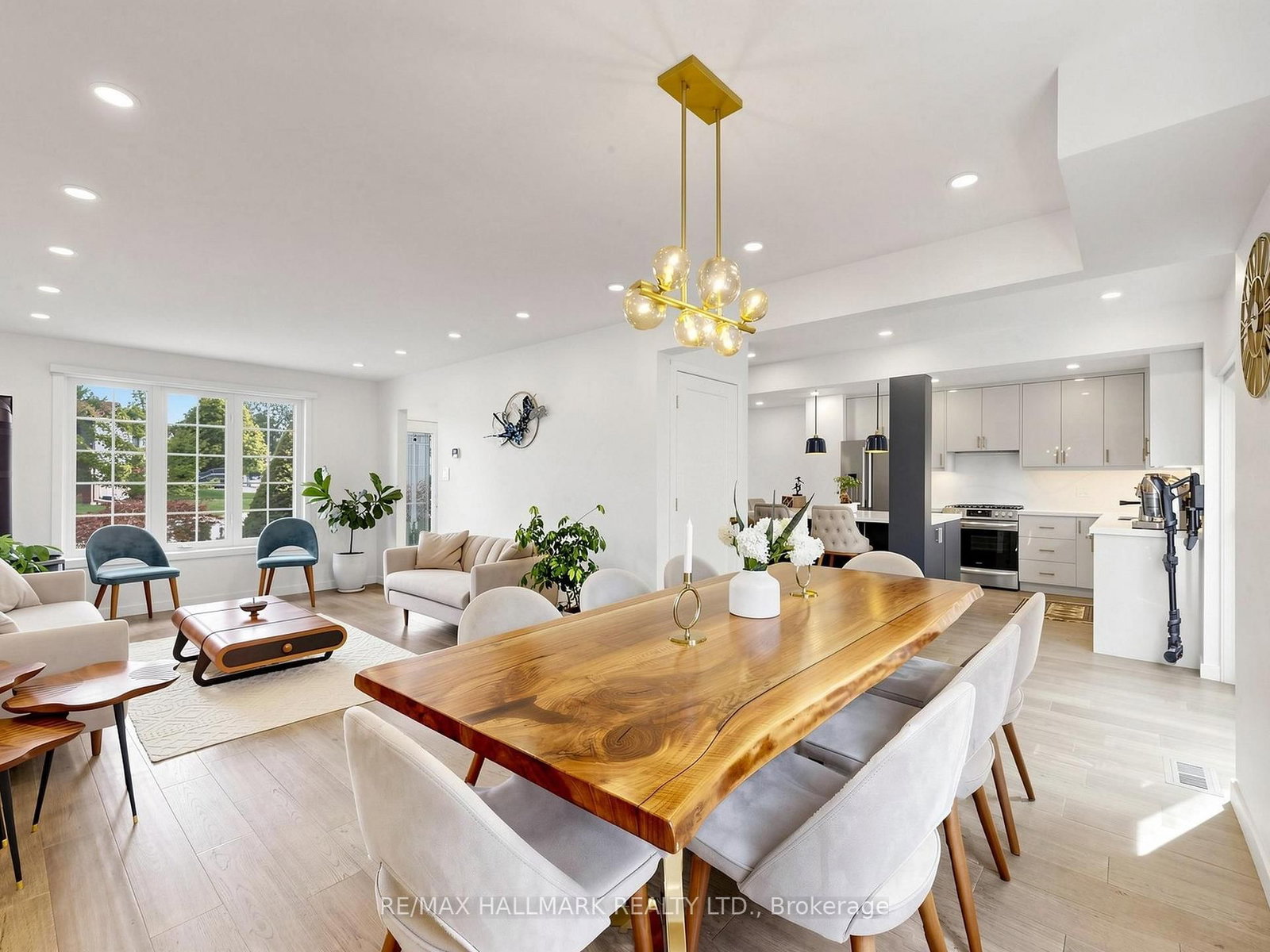 .400 Handley Crescent • Newmarket, ON photo 16