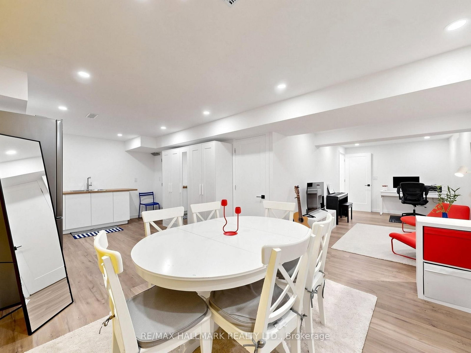 .400 Handley Crescent • Newmarket, ON photo 37