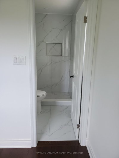 17 Maralim Road • Richmond Hill, ON photo 9