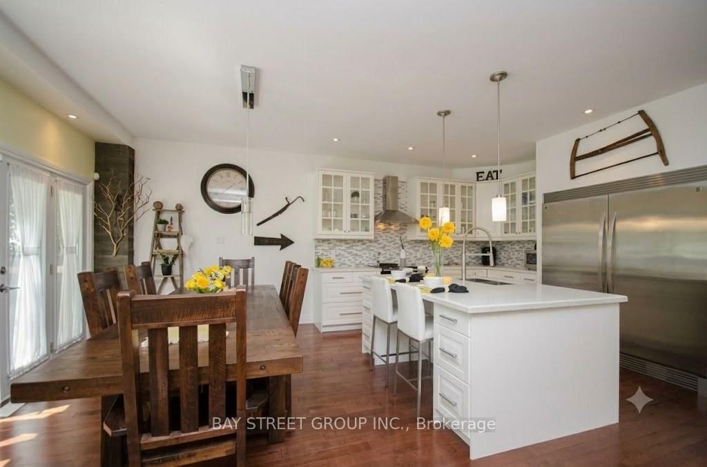 133 Riveredge Drive • Georgina, ON photo 5