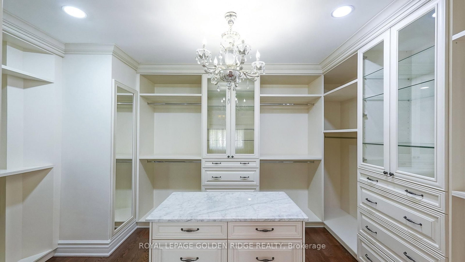 2 Cortleigh Court • Richmond Hill, ON photo 20