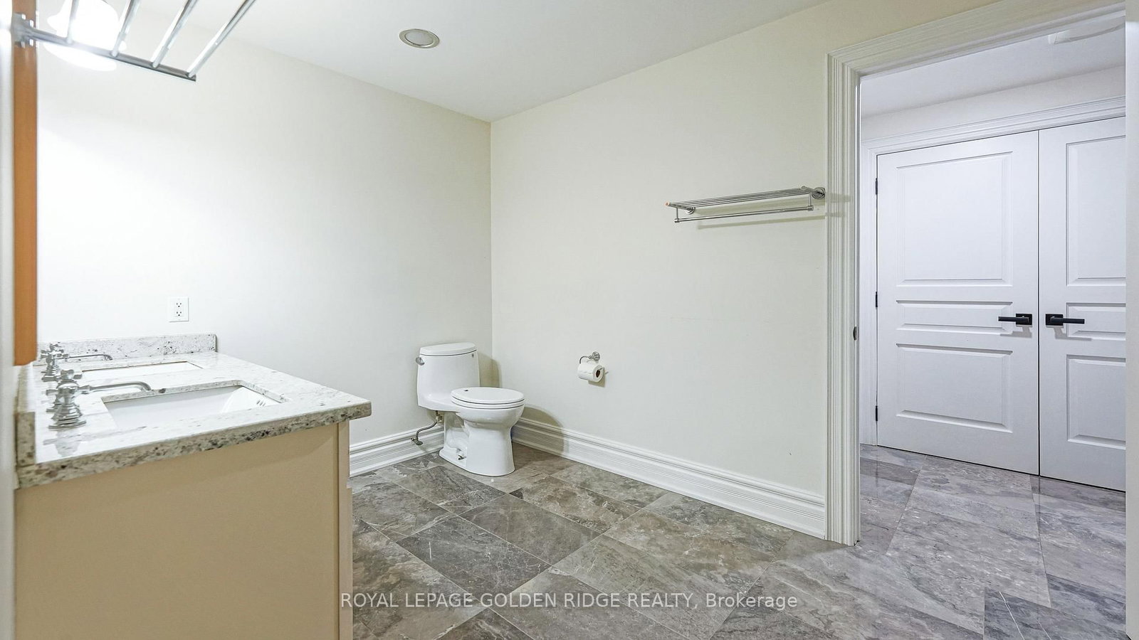 2 Cortleigh Court • Richmond Hill, ON photo 41