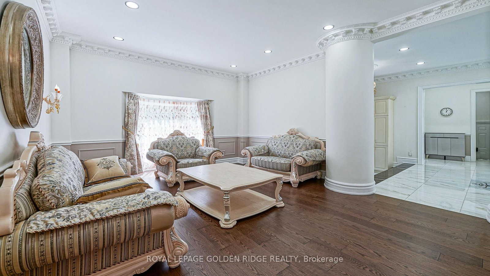 2 Cortleigh Court • Richmond Hill, ON photo 9
