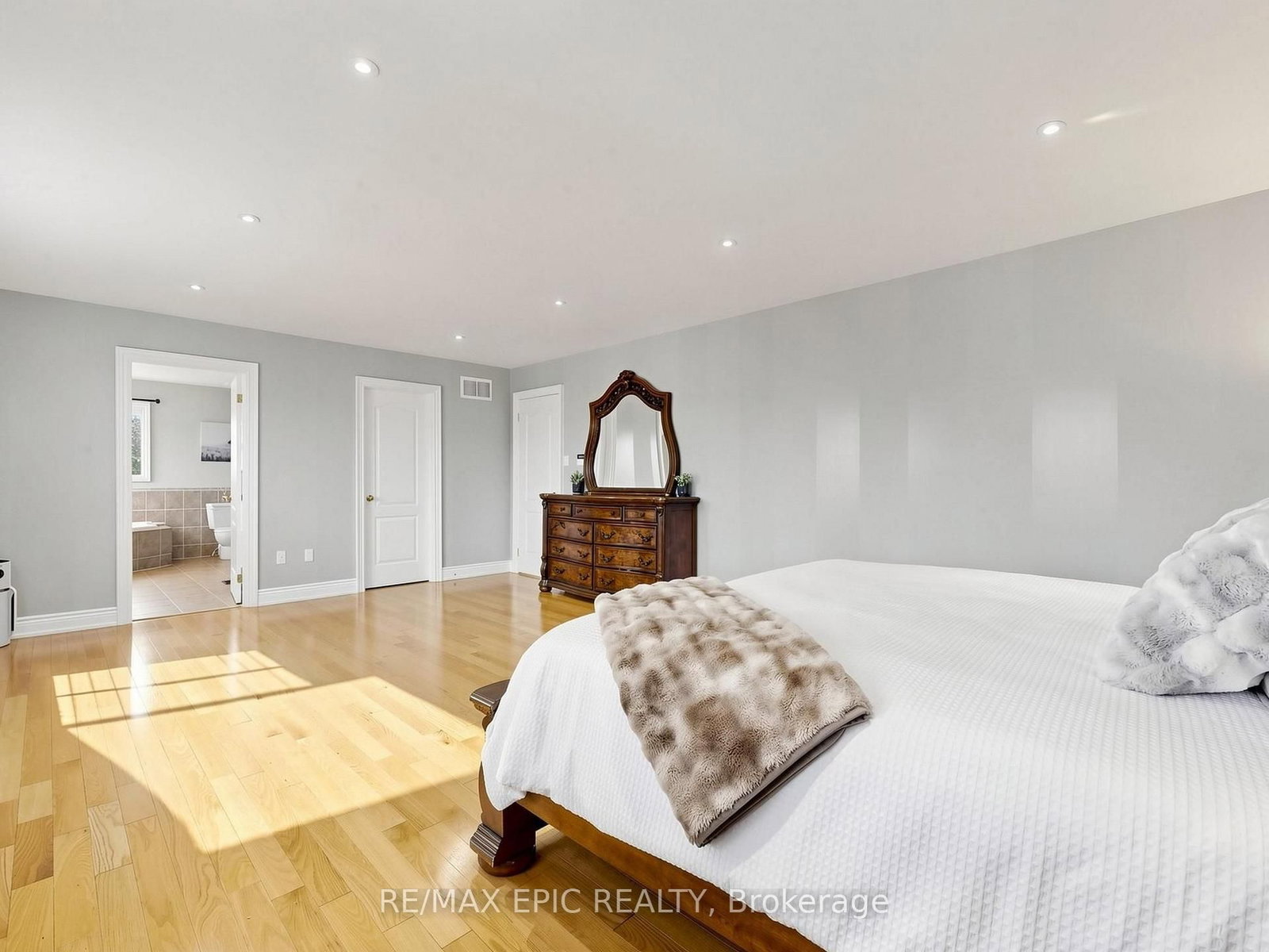 6 Malta Court • Richmond Hill, ON photo 32