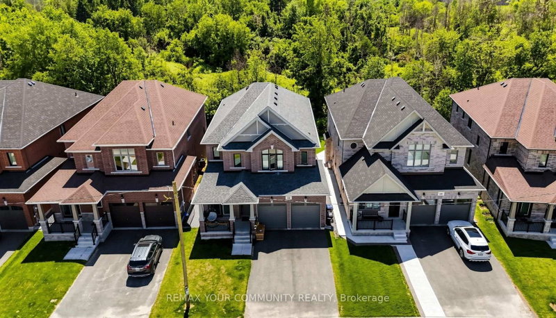 32 Baycroft Boulevard