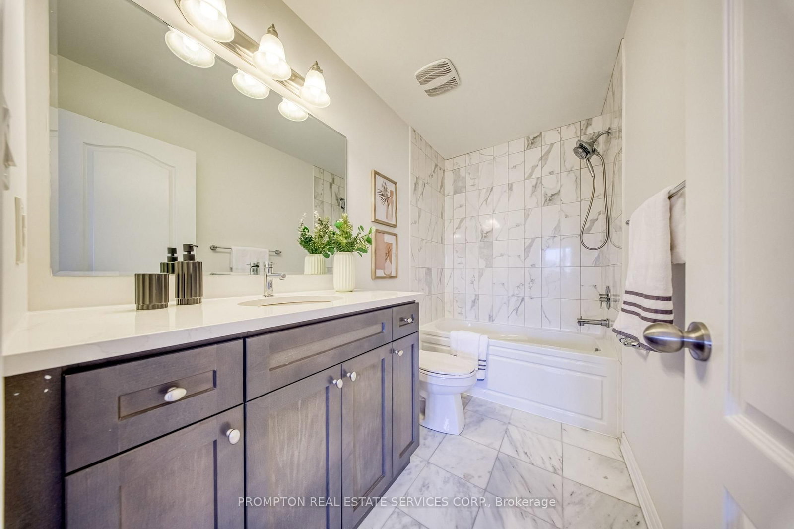 16 Ness Drive • Richmond Hill, ON photo 22