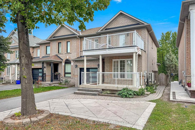 262 Wildberry Crescent