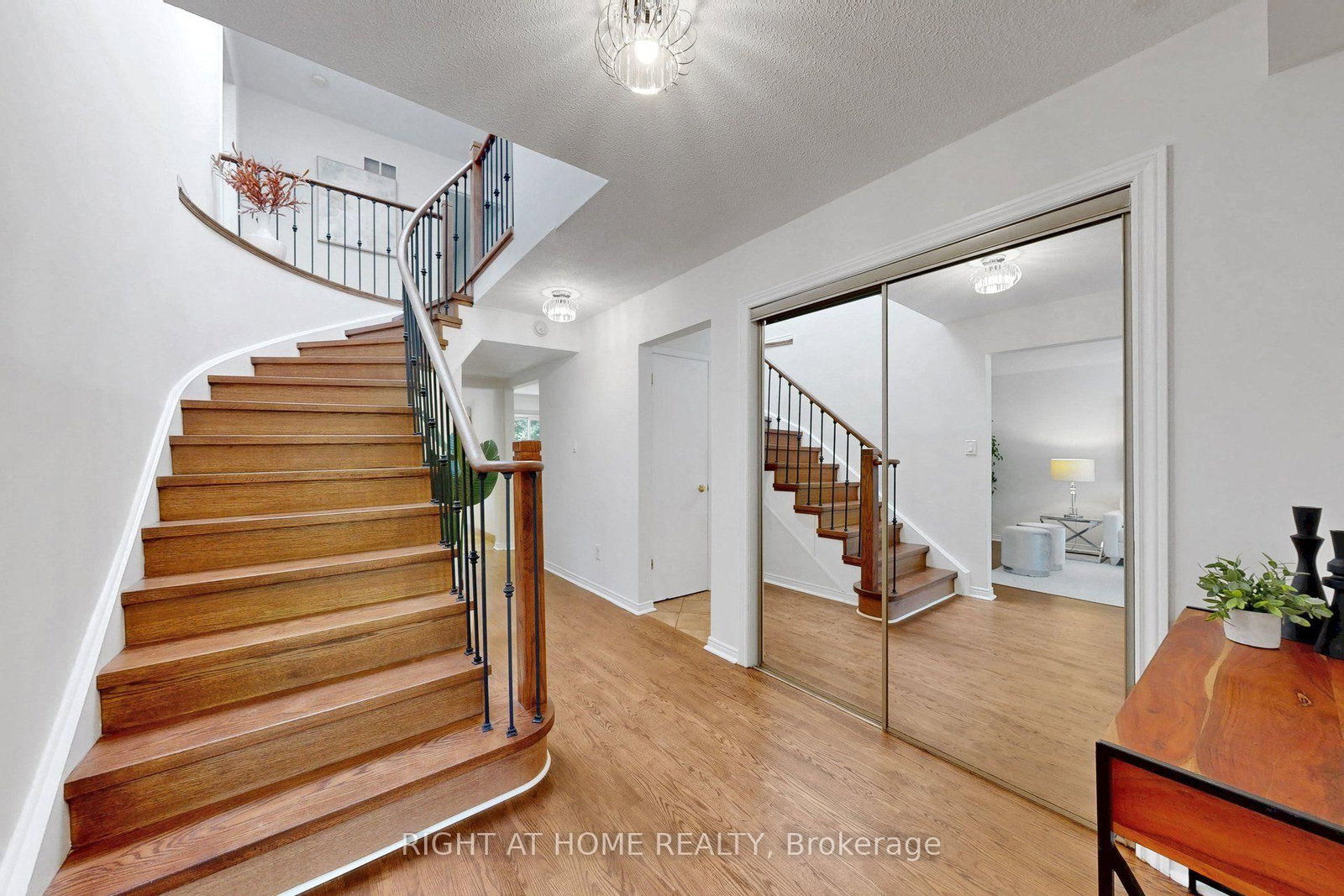 30 Abraham Avenue • Markham, ON photo 20