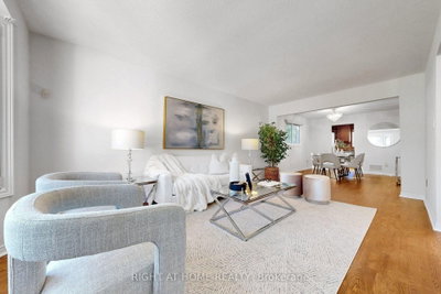 30 Abraham Avenue • Markham, ON photo 5