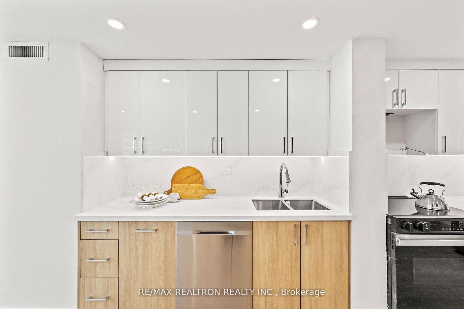 7300 Yonge Street • #210 • Vaughan, ON photo 12