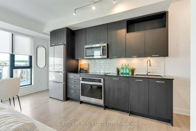 120 Eagle Rock Way • #405 • Vaughan, ON photo 8