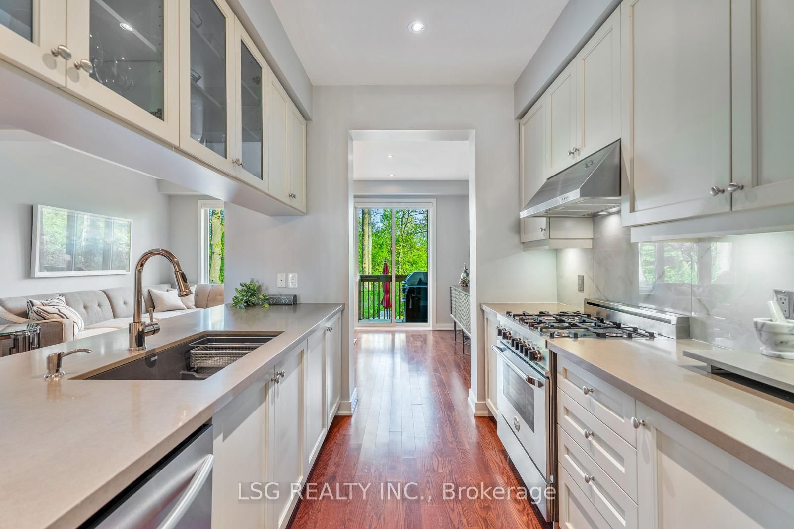 101 Dariole Drive • Richmond Hill, ON photo 15