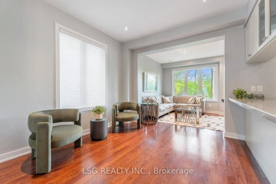 101 Dariole Drive • Richmond Hill, ON photo 8