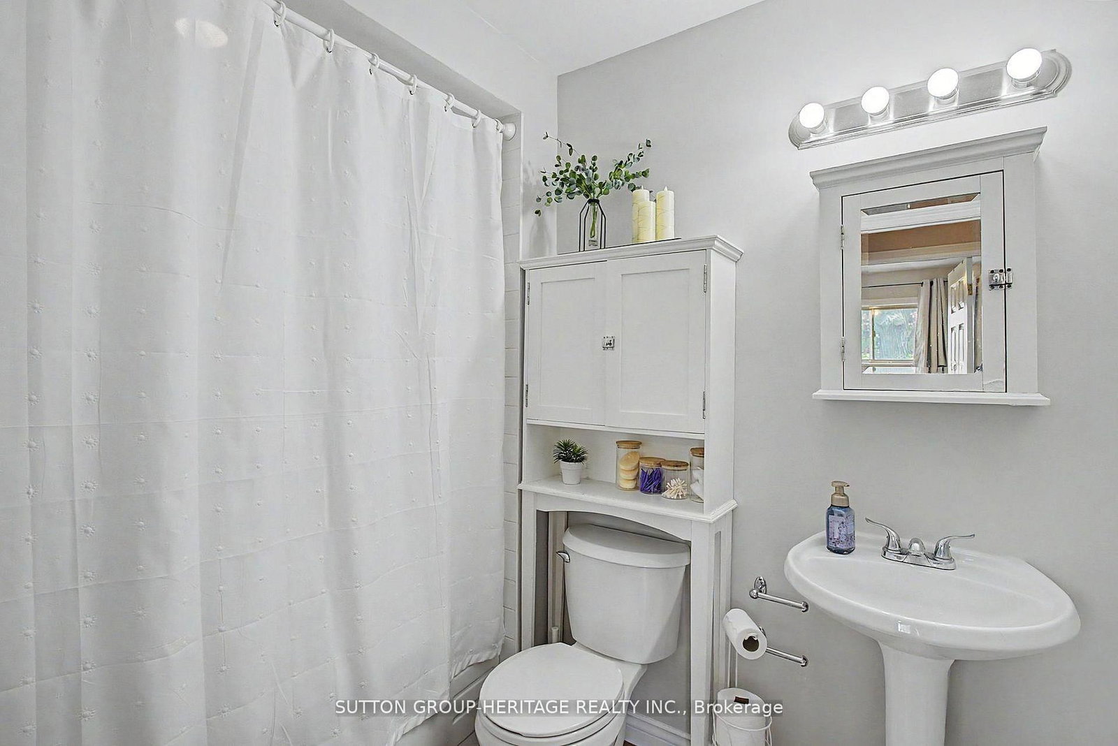 124 Wales Avenue • Markham, ON photo 11