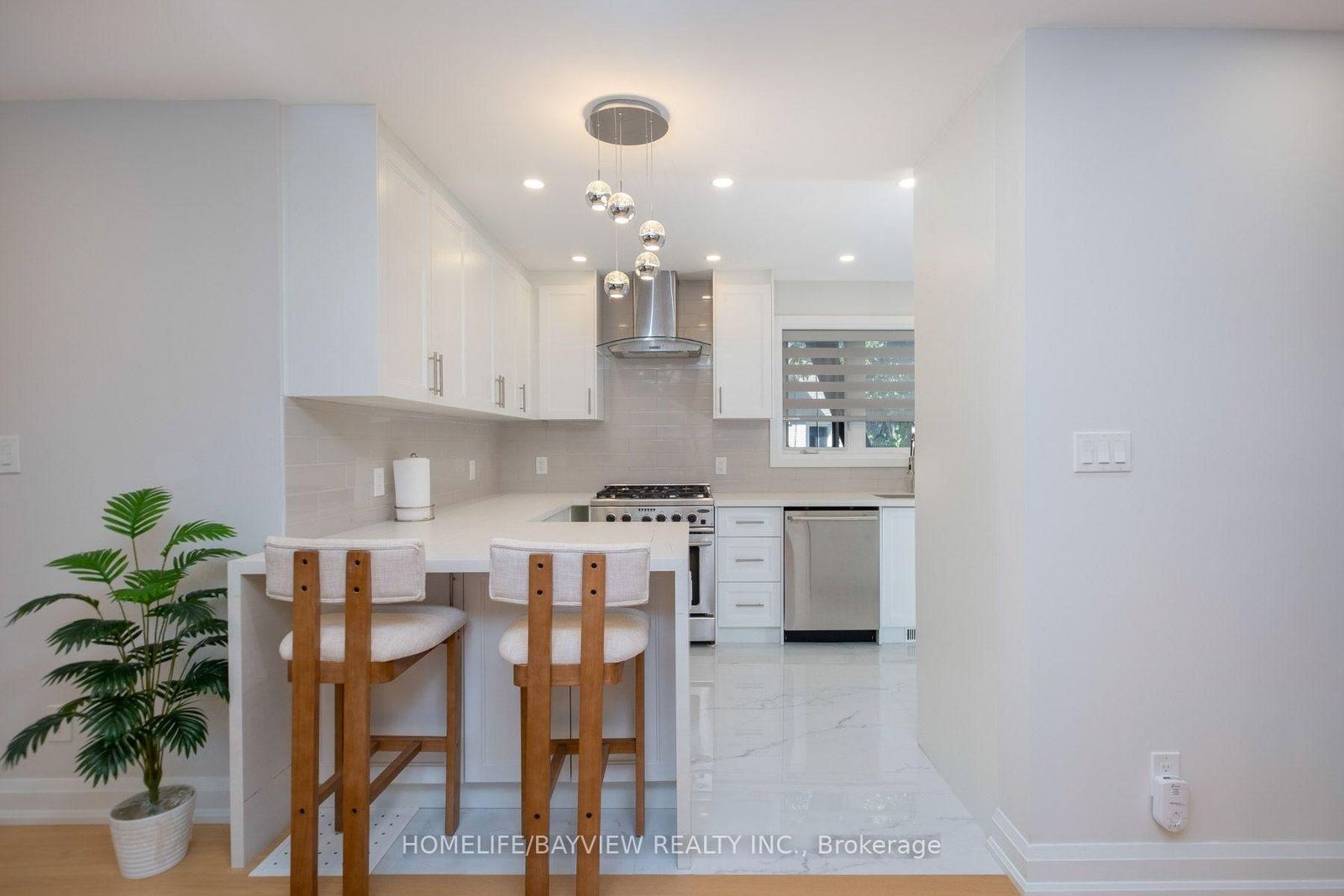 164 Steeles Avenue E • Markham, ON photo 10