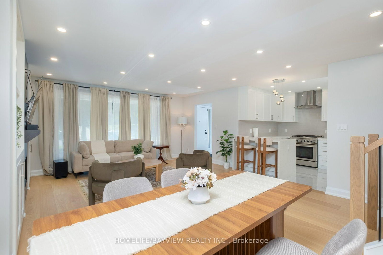 164 Steeles Avenue E • Markham, ON photo 12